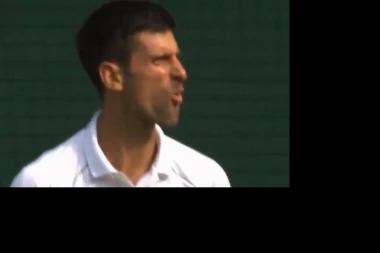 (VIDEO) ZBOG OVOGA ĆE GA JOŠ VIŠE MRZETI: Novak pobesneo, pa BRUTALNO OPSOVAO publiku!