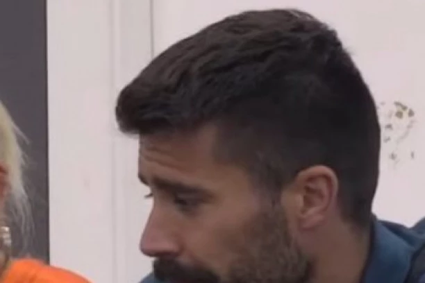 "MOJI ANĐELI" Smrt majke nije preboleo, a otac mu je PREMINUO dok je bio u Zadruzi! Kenan se prisetio pokojnih roditelja! (FOTO)