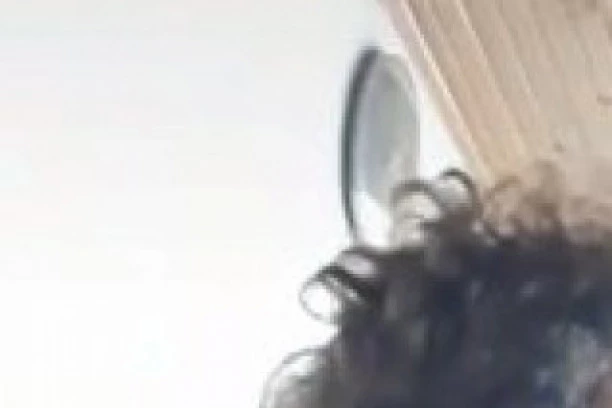 (VIDEO) OVA BAKA JE NASMEJALA CELU SRBIJU: Dala URNEBESAN odgovor na pitanje ŠTA  žene TREBA da piju u muškom društvu!