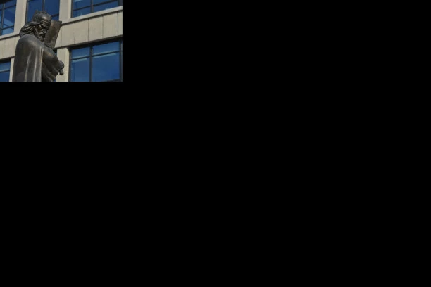 (FOTO) POGLEDAJTE KAKO IZGLEDA SREBRNA ČAŠA CARA DUŠANA: Skrivali je na NEVEROVATNOM MESTU