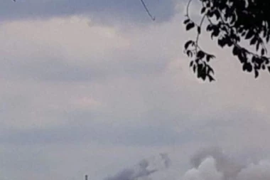 PROGLAŠENA VANREDNA SITUACIJA U POŽAREVCU: Deponija gori već dva dana, potrebna pojačanja za borbu sa požarom