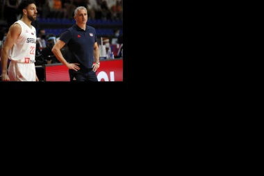 OTKRIVENO: Ovo je razlog zbog kojeg Micić NIJE igrao u drugom poluvremenu!