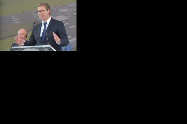FAKTOR STABILNOSTI I MIRA U REGIONU: Međunarodni institut IFIMES nahvalio Vučića!