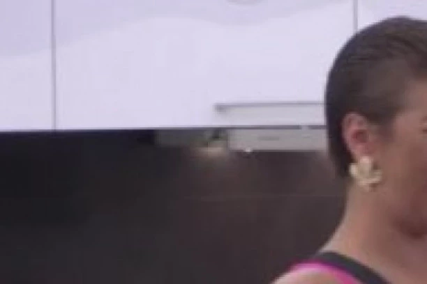 MILJANA NASMRT PREPLAŠENA ZBOG BOLESTI OCA I MAJKE: Plače po ceo dan, ne pije, ne jede, U STRAHU DA JOJ RODITELJI NE UMRU!