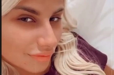 (FOTO) POZNATA PEVAČICA ZAVRŠILA NA INFUZIJI: Nakon nastupa sa Kijom i Lukasom javila se lekaru, isplivala fotka iz bolničkog kreveta!