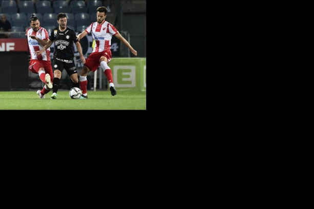 DRAMA U GRACU: Majstorija Bena, Borjan odbranio PENAL, pa ŠOK za crveno-bele!