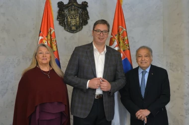 VRHUNSKI UMETNIK GOST PREDSEDNIKA U VILI MIR: Vučić sa proslavljenim dirigentom Zubinom Mehtom