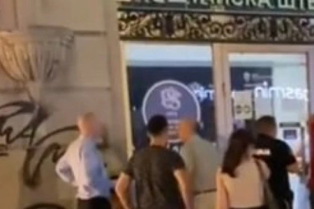 OGLASILA SE POŠTANSKA ŠTEDIONICA: Otkriveno ZAŠTO je žena ostala ZAGLAVLJENA u ekspozituri u Knezu!