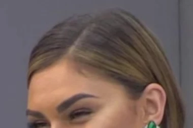 (FOTO) MINA VRBAŠKI PRIPREMILA SPEKTAKULARNO IZNENAĐENJE ZA MAMU IVANU: Soba puna balona i poklona, a OVO je RAZLOG!