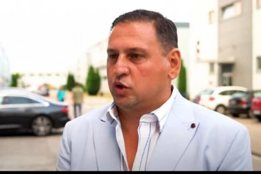 TAKI GLEDAO ĆERKINU VRELU AKCIJU SA BILALOM: Nije mu bilo dobro od esksplicitnih scena! ŠOK (VIDEO)