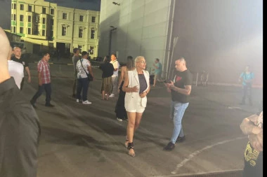 (FOTO) MARIJA STIGLA U ŠIMANOVCE: Kulićeva HISTERISALA pa BEŽALA OD NOVINARA!