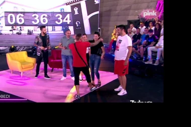 PRVI SUSRET SA BRATOM POSLE DESET MESECI! Ša nije krio EMOCIJE kad je ugledao porodicu, a onda su mu otkrili i UTISKE!