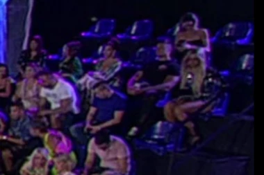 (FOTO) OVO je svima promaklo UŽIVO U PROGRAMU! Tara će SLOMITI SRCE Ša, bacila se drugom u zagrljaj na njegove oči!