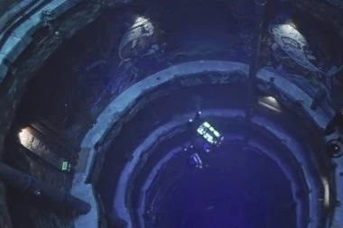 (VIDEO) OTVOREN NAJDUBLJI BAZEN NA SVETU! Da li biste zaronili na ovih 60 metara dubine, na dnu je SMEŠTEN ČITAV GRAD?!