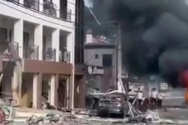 (VIDEO) JEZIVA EKSPLOZIJA U RUSKOM HOTELU: Ljudi evakuisani, ima poginulih
