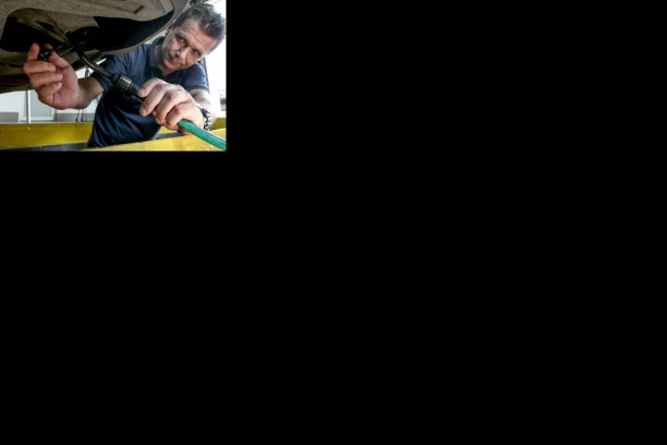 REGISTRACIJA VOZILA SKUPLJA I DO 3.000 DINARA! Evo kakav vas udar na džep očekuje ako imate četvorotočkaša