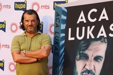 SIN MARINE TUCAKOVIĆ ISPROZIVAO NAJSTRAŠNIJE ACU LUKASA: "Niko se nije navučen rodio"