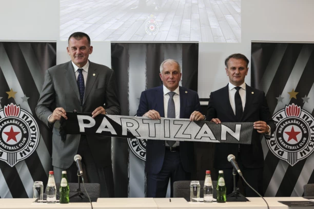 PARTIZAN NA PRAGU ATOMSKE BOMBE: Saša Obradović ga doveo u Zvezdu, a sad ga uzima Željko