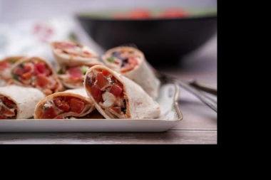 BRZI LETNJI RUČAK! Tortilje spremne za 5 minuta! (RECEPT)