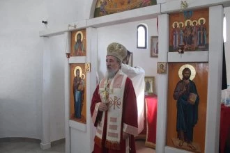 Episkop Atanasije posetio grob čuvenog pljevaljskog prote Milorada Krezovića