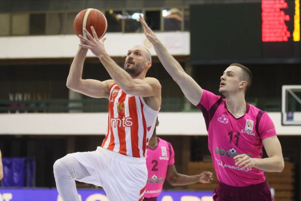 POTVRĐENO: Simonović potpisuje