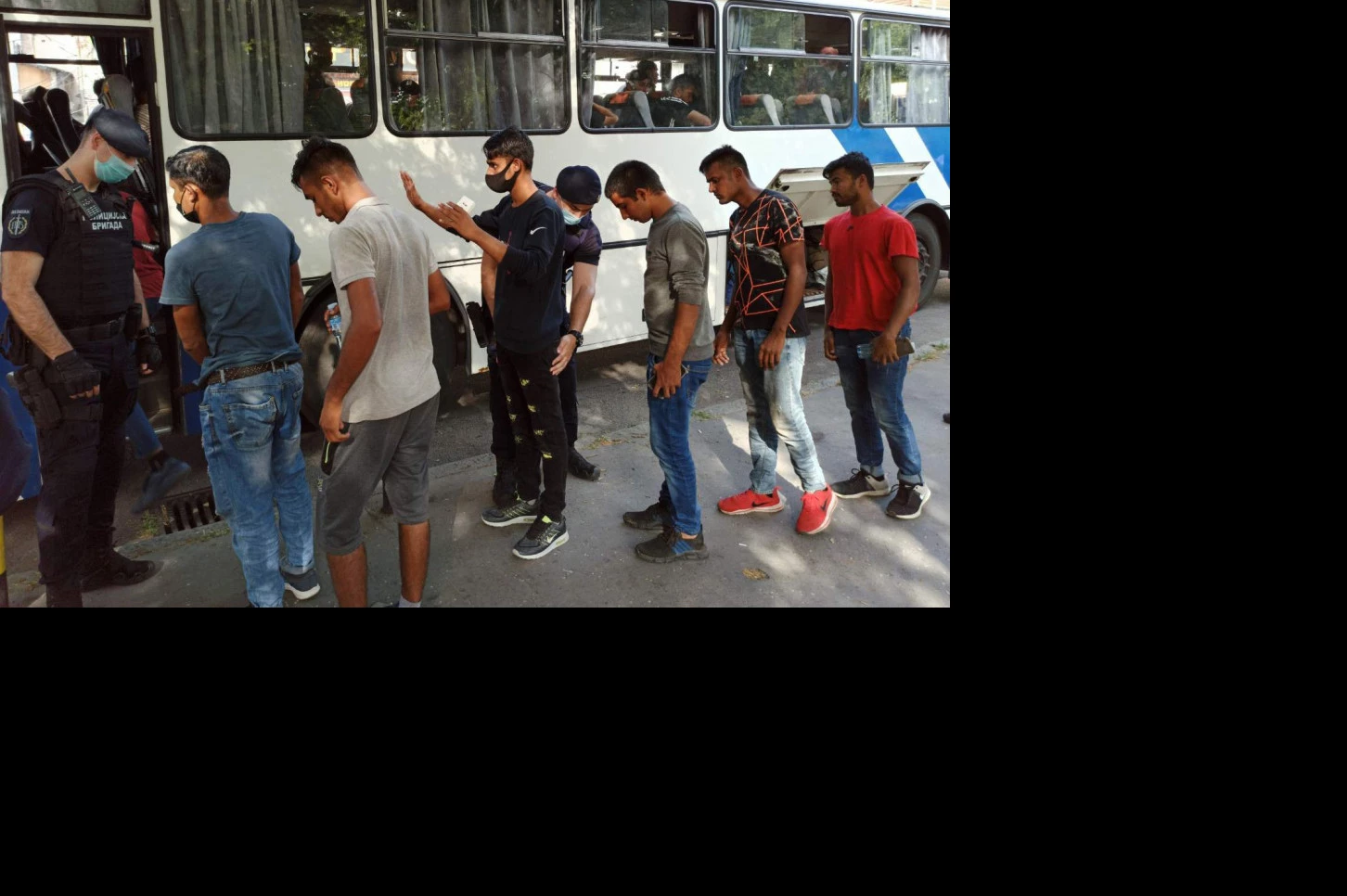 (FOTO) PRONAĐENO 136 ILEGALNIH MIGRANATA U BEOGRADU: Sprovedeni u Prihvatni centar u Preševu