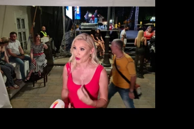 BOJANA RISTIVOJEVIĆ SE PORODILA! Poznata voditeljka podelila srećne vesti! (FOTO)