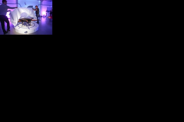 (VIDEO) NAPOKON IMAMO I PRVI SRPSKI DRON: Željko Mitrović i PR-DC proslavili su prvi rođendan firme uz ovo TEHNOLOŠKO LUDILO!