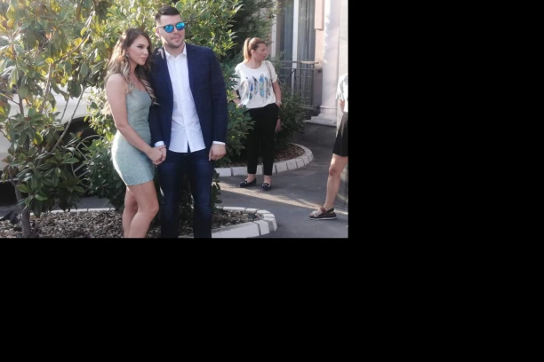 Ivana Pavković i Petar Mitić EMOTIVNOM porukom otkrili POL beba: Pevači ne kriju SREĆU, odbrojavaju mesece! (VIDEO)