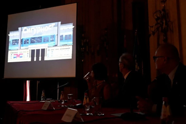 (FOTO) Predstavljen IZGLED VAGONA za Beogradski metro, a kako će izgledati glasaće građani Beograda