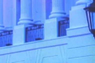 (FOTO) BACILA SVE SA SEBE, OSTAVILA SAMO PERJE DA BLJESNE NA NAGOM TELU: Maja Marinković puca od OBLINA, A VIDITE ŠTA IMA NA INTIMNOJ REGIJI!