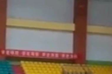 (VIDEO) ŽENSKI JAO MING: Kineska devojčica visoka 224 centimetra je najdominantnija košarkašica na planeti