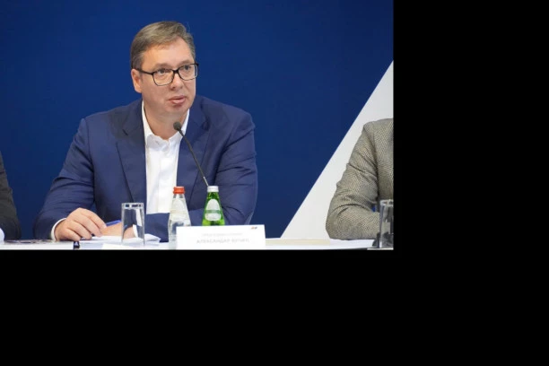 VUČIĆ POSLAO JASNU PORUKU: SNS će još jače da radi za građane Srbije!