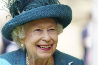 ZABRINJAVAJUĆE VESTI IZ BAKINGEMSKE PALATE: Zašto kraljica Elizabeta ponovo propušta važne događaje?!
