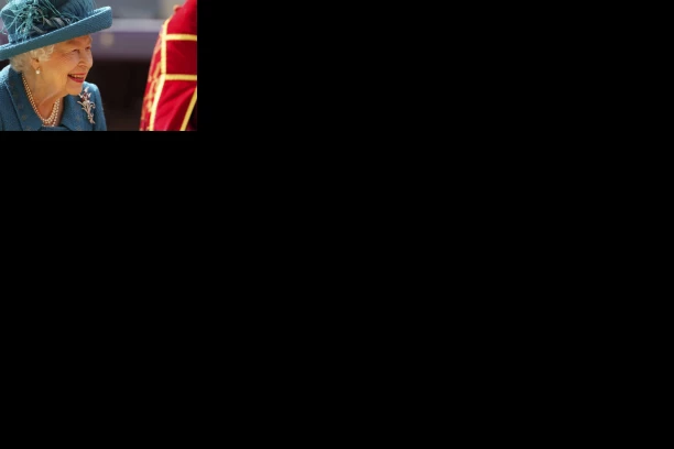 "LIZI JE U KOVČEGU": Navijači Partizanovog dželata SLAVILI smrt Elizabete II (VIDEO)