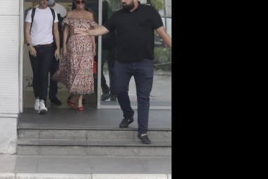 (VIDEO) CECA RASTERALA OBLAKE U CRNOJ GORI: Sve spremno za ludnicu u Top hilu!