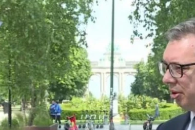(VIDEO) SRBIN PREKINUO INTERVJU VUČIĆA U BRISELU: Izašao iz automobila i dobacio, reakcija predsednika Srbije sve OSTAVILA BEZ TEKSTA!