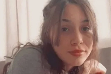 Roditelji nakon samoubistva ćerke (15) pregledali njene sveske, a onda su otkrili JEZIVU ISTINU!