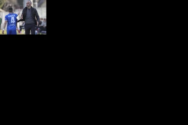 TRESAO SE OKVIR, ALI NE I MREŽA: Metalac se provukao u Surdulici