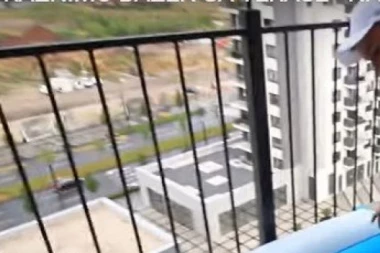 BAHATOST BEZ GRANICA! Jutjuber Miloš u Beogradu na vodi ispraznio PREKO TERASE pun bazen smrdljive vode (VIDEO)