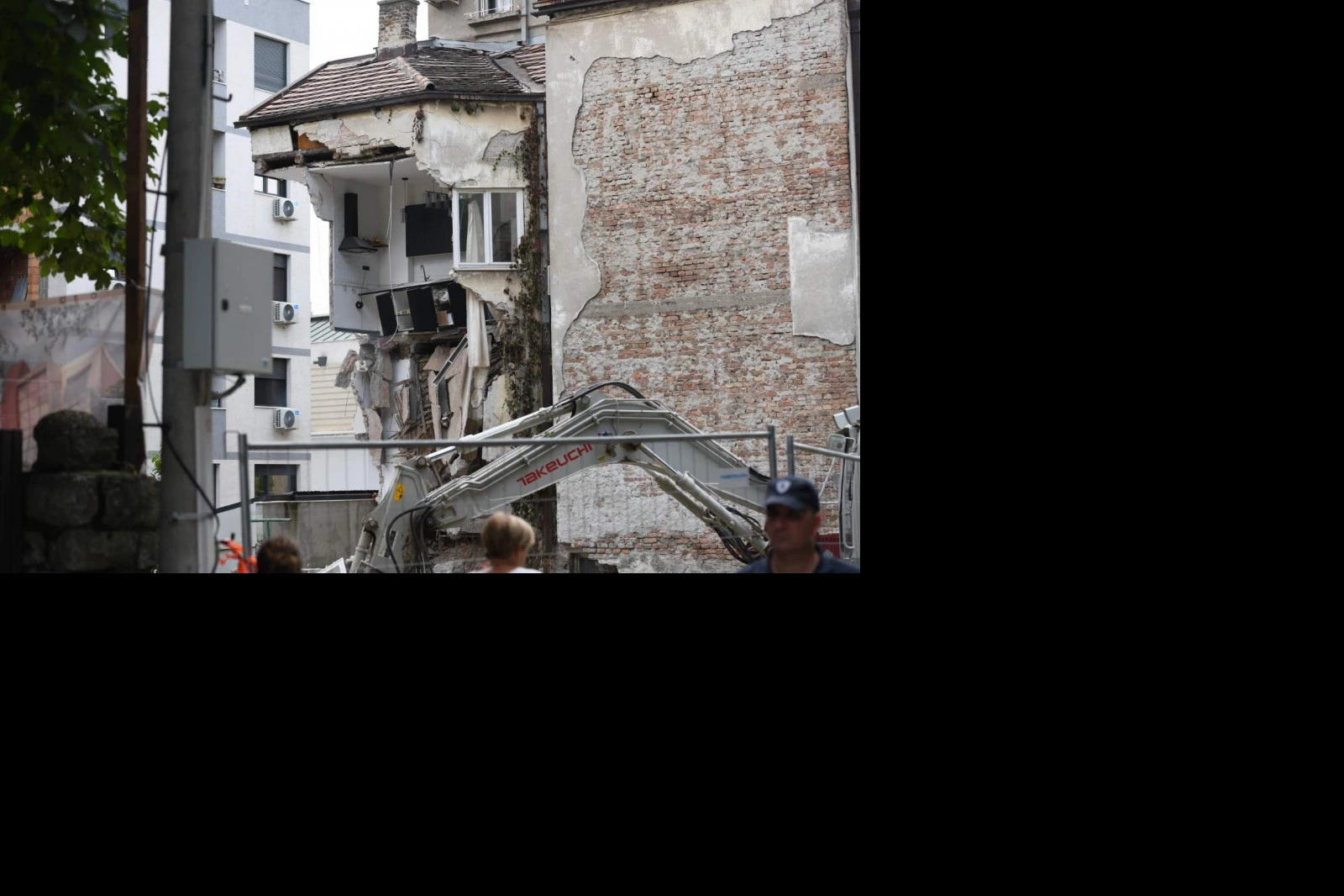 INVESTITOR RADOVA U VIDOVDANSKOJ NEGIRAO KRIVICU: Evo šta je rekao o urušavanju zgrade na Vračaru!