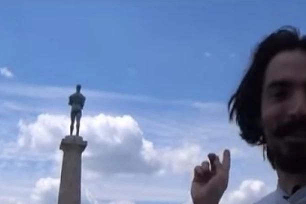 (VIDEO) NIKADA NISAM VIDEO NIŠTA SLIČNO: Francuz objašnjava kakve probleme ima u kafani i zašto živi u Srbiji