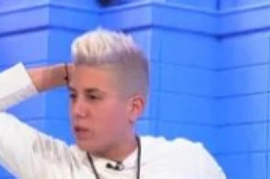 (VIDEO) JAVNO PRIKAZAN INTIMNI SNIMAK SANJE STANKOVIĆ I BIVŠEG ZADRUGARA: Nasred emisije usledio MUK PA NEVIĐENI ŠOK OBRT!