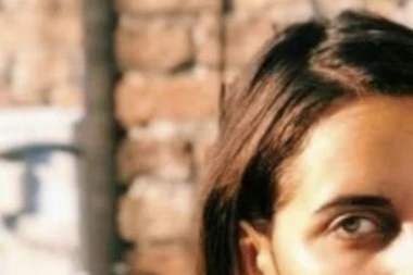 (FOTO) NAKON ŽESTOKIH INTIMNIH SCENA U FILMU U KOME JE ŠOKIRALA JAVNOST: Popularna glumica navatala POLITIČARA, ISPLIVALI SVI DETALJI!