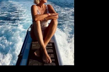 NJEN IZGLED JE PRAVA MISTERIJA: Lepa Brena otkrila TAJNU mladalačkog tela!