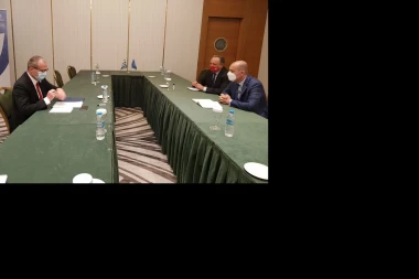 LONČAR SE SASTAO SA KLUGEOM U ATINI: Ministar i direktor SZO na Samitu o mentalnom zdravlju