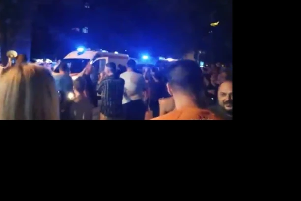 TRAGEDIJA U RAKOVICI: Žena pala sa terase, preminula na licu mesta!