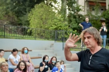 UVEK SAM BESKONAČNO SREĆAN KADA IZMAMIM OSMEH NA DEČIJIM LICIMA! Željko Mitrović 14. godinu za redom šalje decu iz Zvečanske na more!