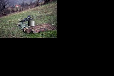 MUSLIMANI U SREBRENICI UBILI 3.000 SRBA! Orić snimao zločine i hvalio se! Grajfova komisija razotkrila veliku prevaru