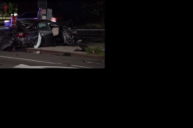 (FOTO) UŽASNA SAOBRAĆAJKA KOD AERODROMA: Poginule DEVOJČICA (12) i žena, dvoje povređenih u KRITIČNOM stanju!